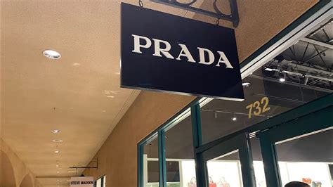 masque de protection prada|Prada Livermore.